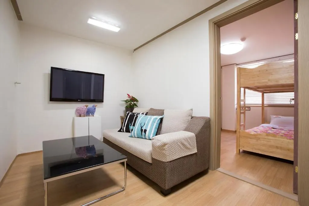 Hostel Stay In Gam Seoul
