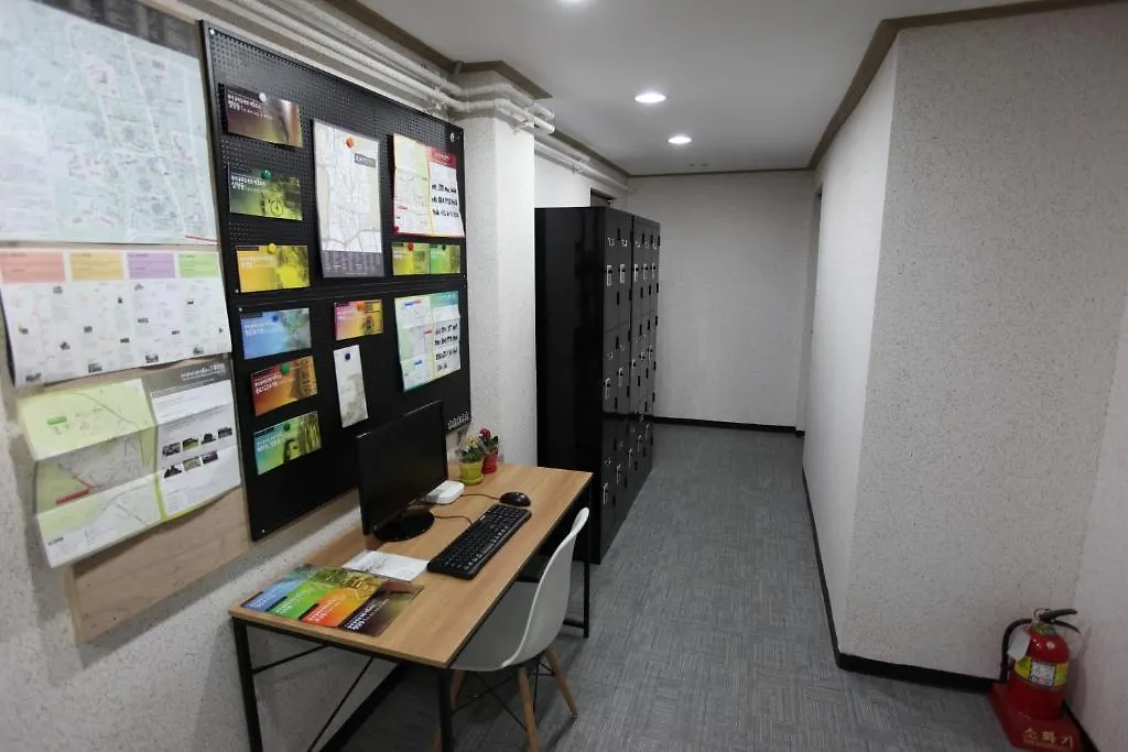Stay In Gam Seoul Hostel