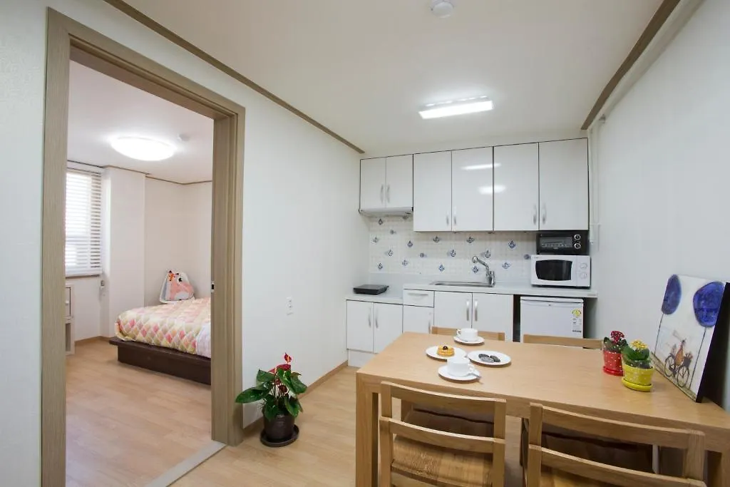 Stay In Gam Seoul Hostel